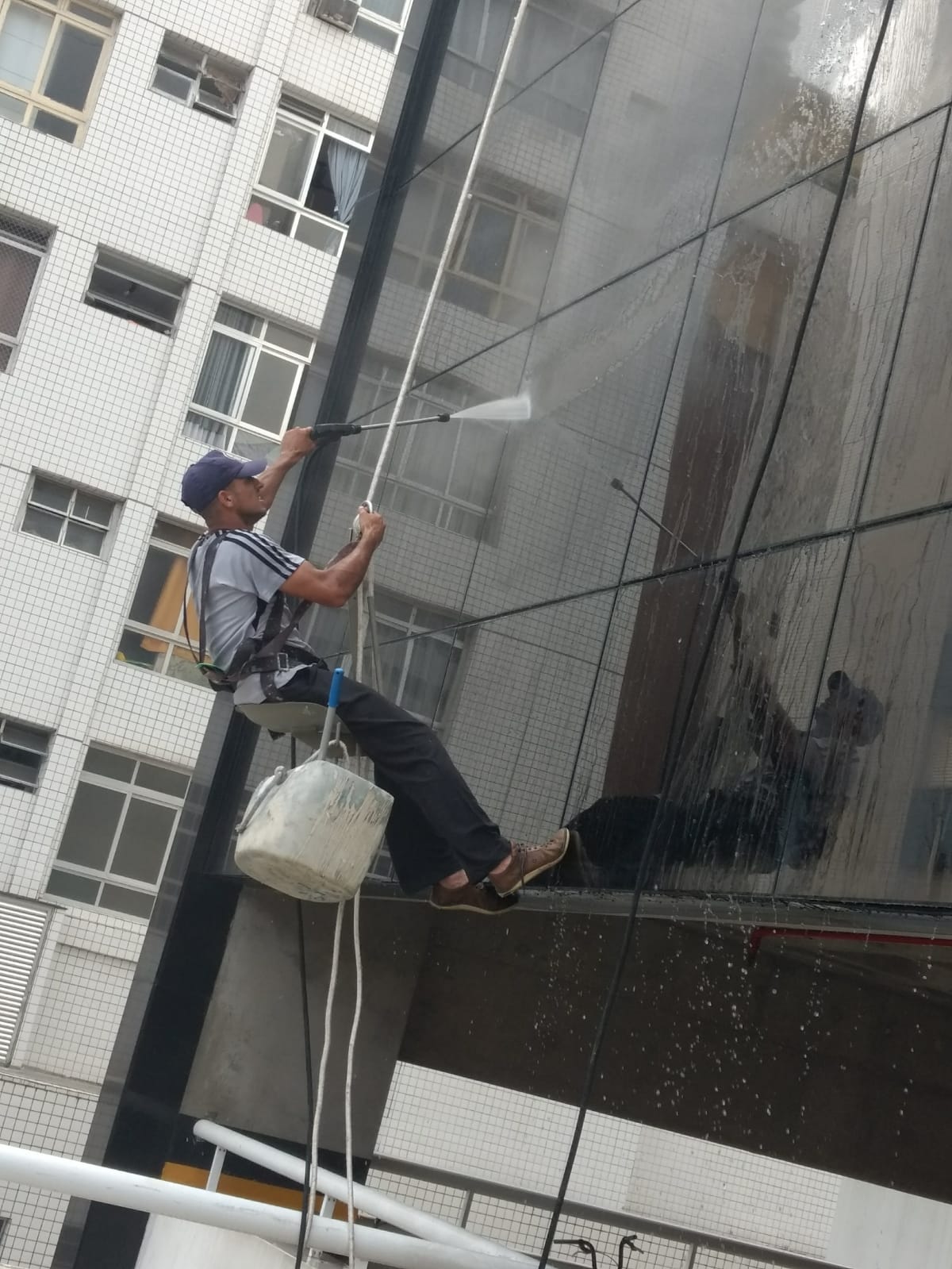 imagem referente ao serviço de lavagem de fachada